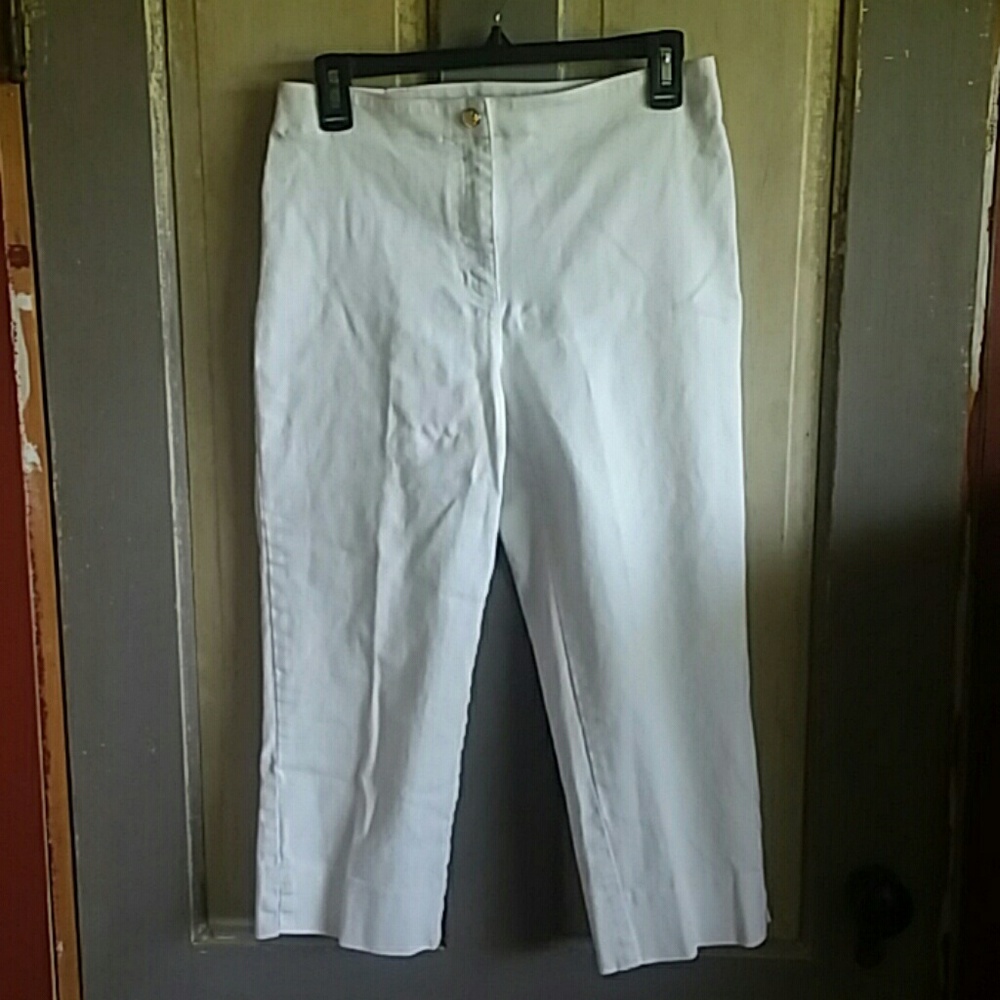White denim crop pants